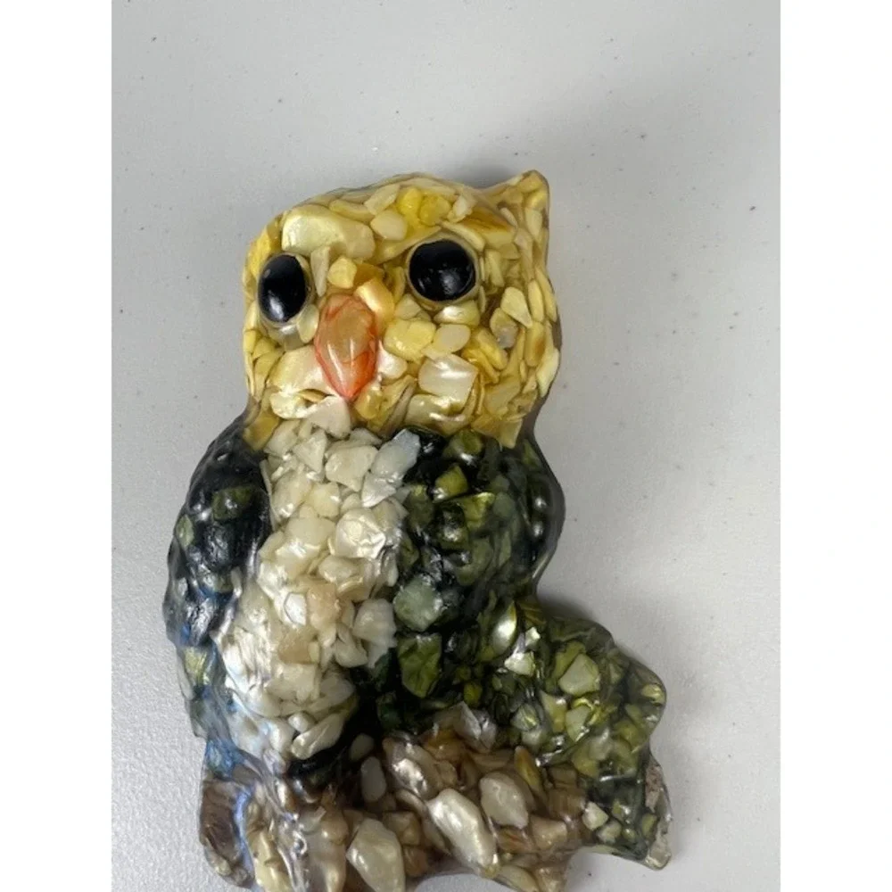 Vintage Tennessee Shell Co Mother of Pearl Vomit Owl Wall Plaque Handcrafted 6
